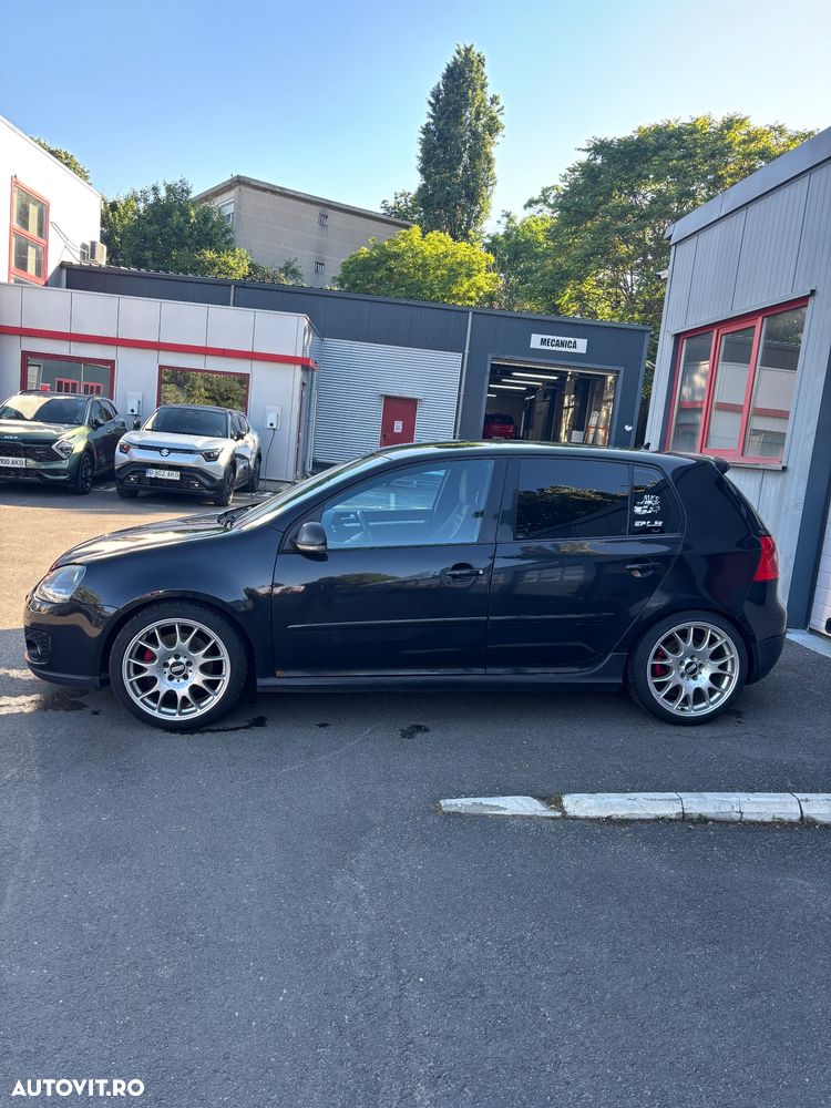 Volkswagen Golf 2.0 FSI GTI - 16