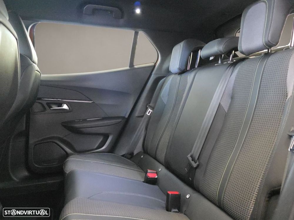 Peugeot 2008 1.2 PureTech GT Line - 16