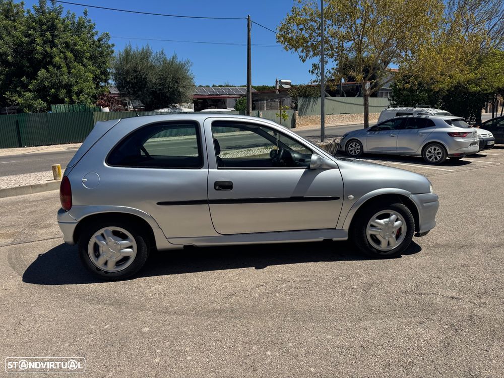 Opel Corsa 1.6 16V GSi - 4