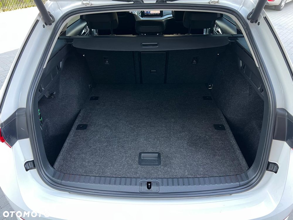 Skoda Octavia 2.0 TDI DSG Style - 30