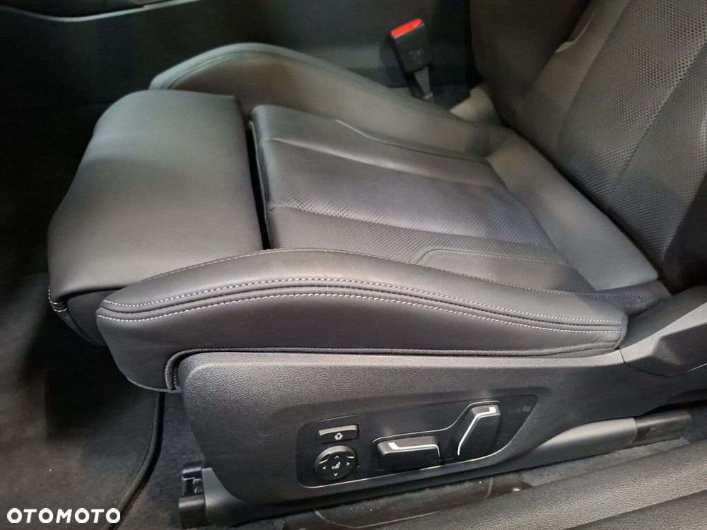 BMW M4 Competition M xDrive - 14