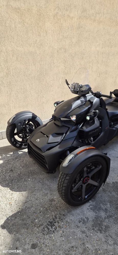 Can-Am Ryker 900 - 10