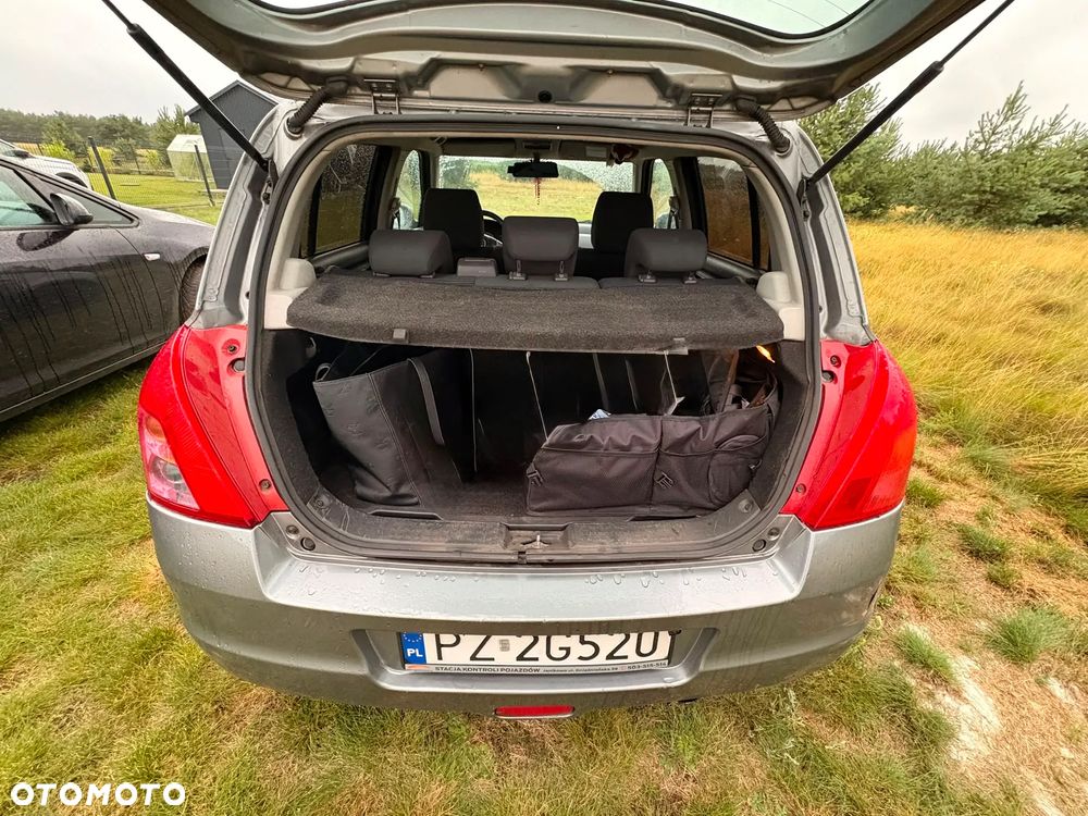Suzuki Swift 1.3 DDiS 16v GLX DPF - 9