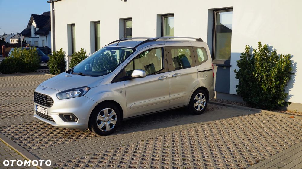 Ford Tourneo Courier 1.0 EcoBoost Trend - 4
