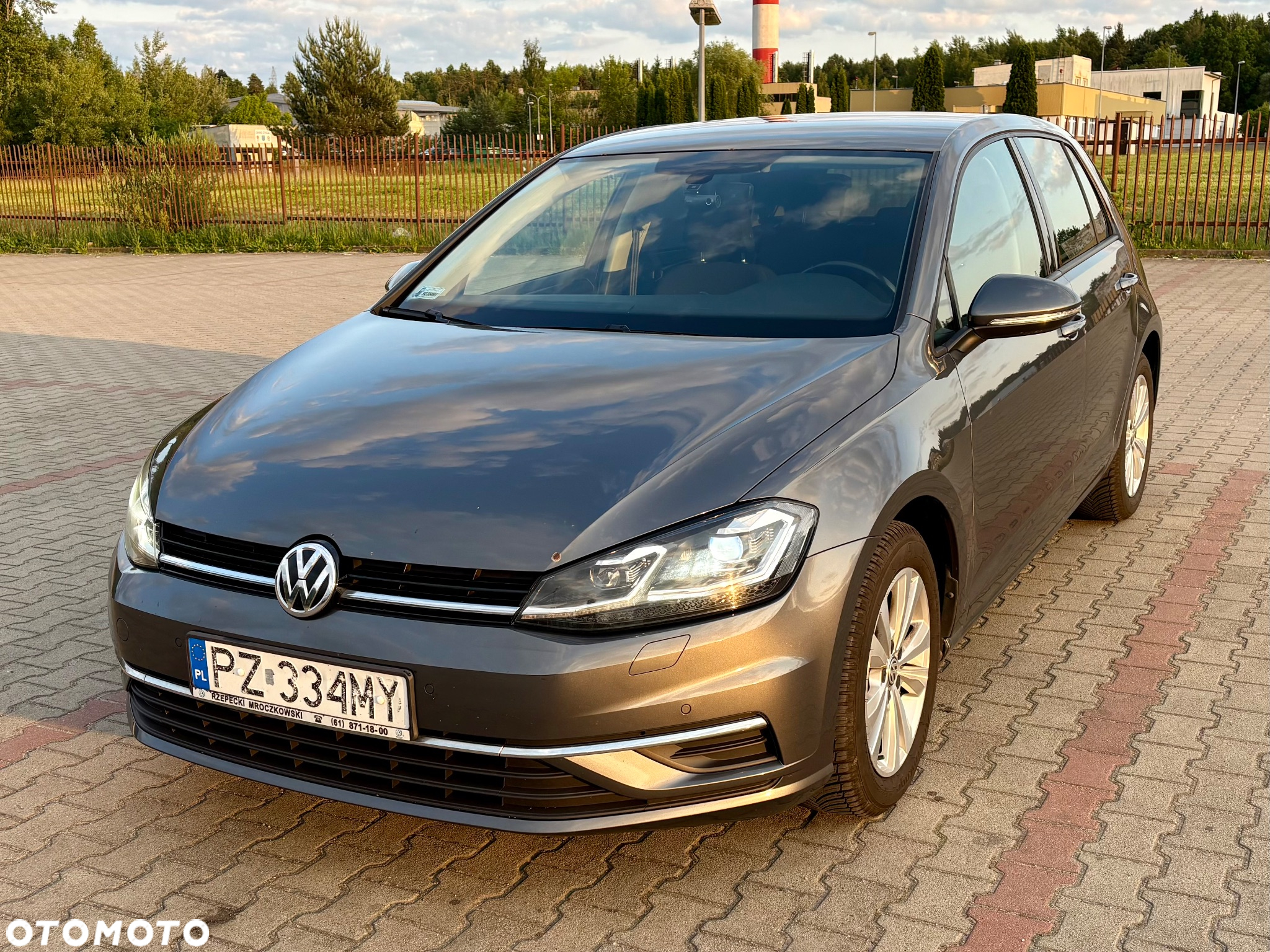 Volkswagen Golf VII 1.0 TSI BMT Comfortline - 2