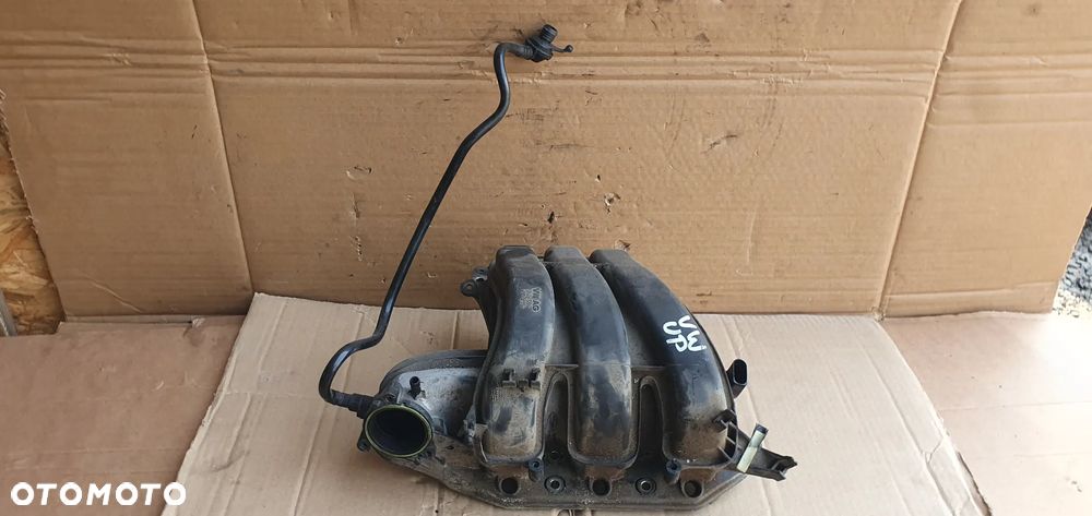 Kolektor ssący VW UP 1.0 MPI 04C133201H 04C133223H - 1