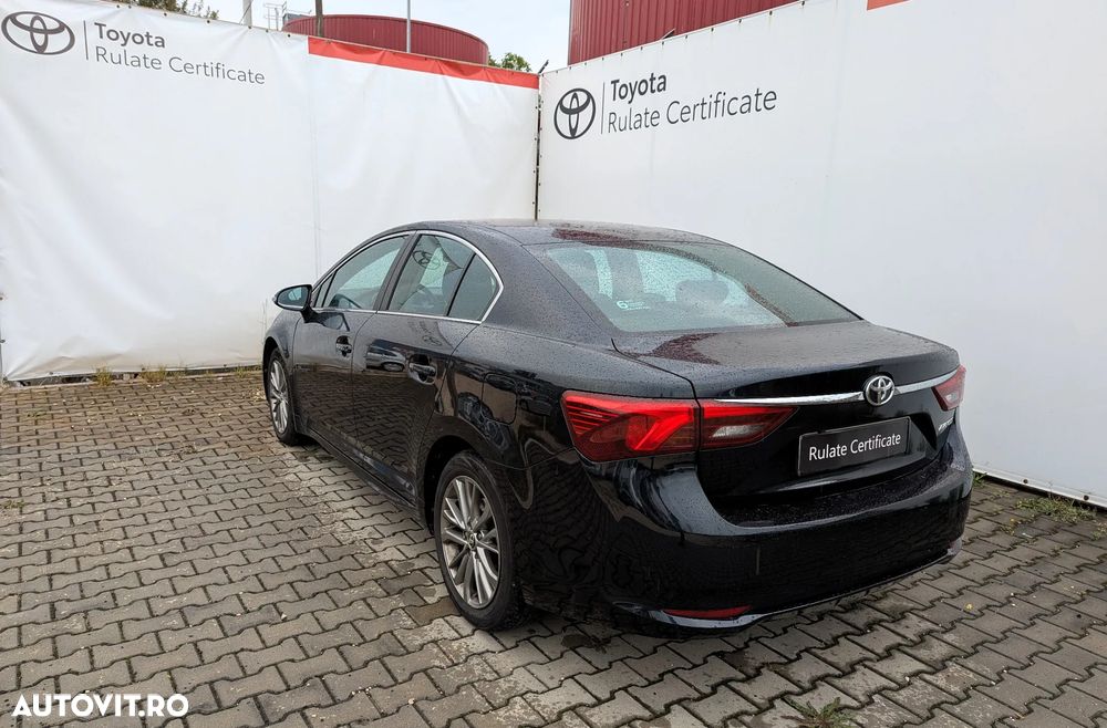 Toyota Avensis 2.0 D-4D Executive - 7