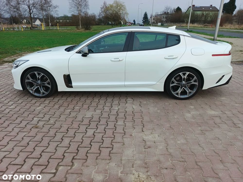 Kia Stinger - 3