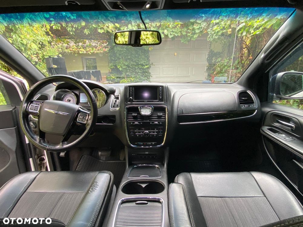 Chrysler Town & Country 3.6 Limited - 5