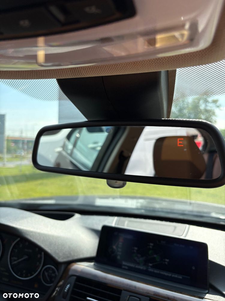 BMW Seria 3 335i xDrive - 11