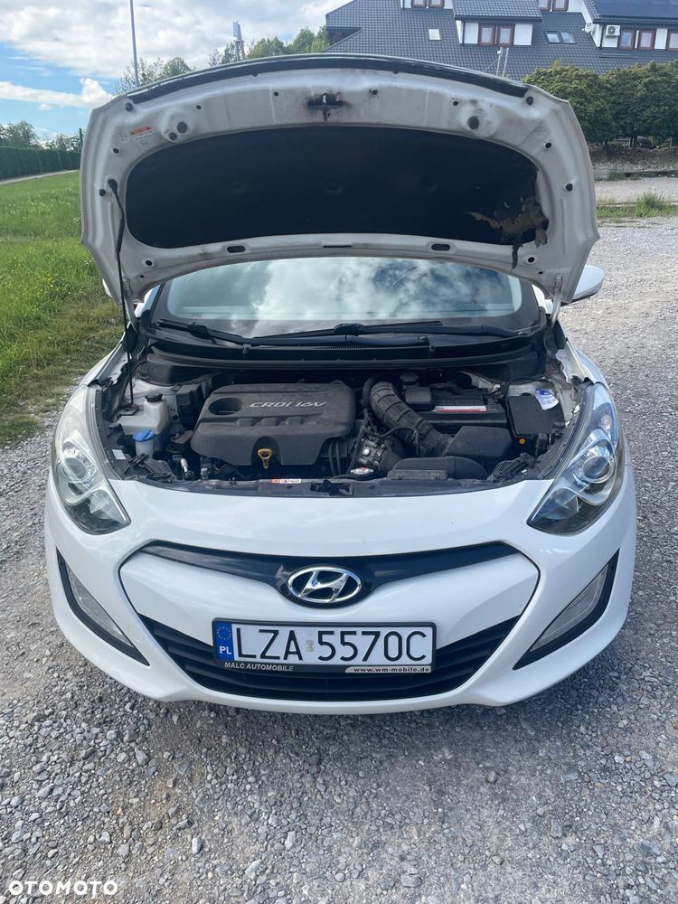 Hyundai i30 blue Kombi 1.6 CRDi Classic Navigation - 15