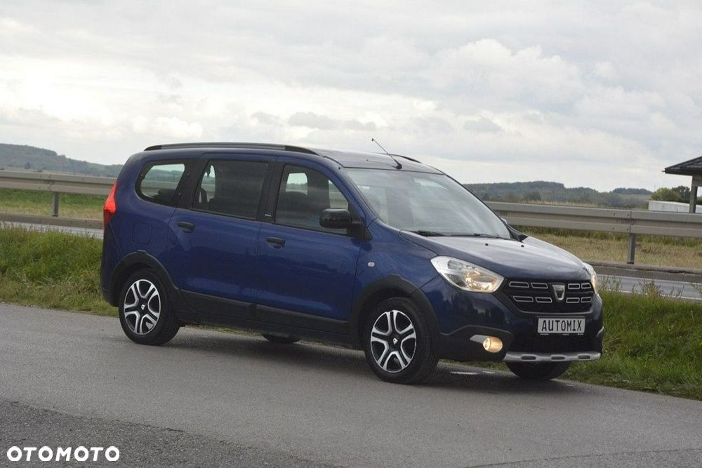 Dacia Lodgy SCe 100 Stepway - 12