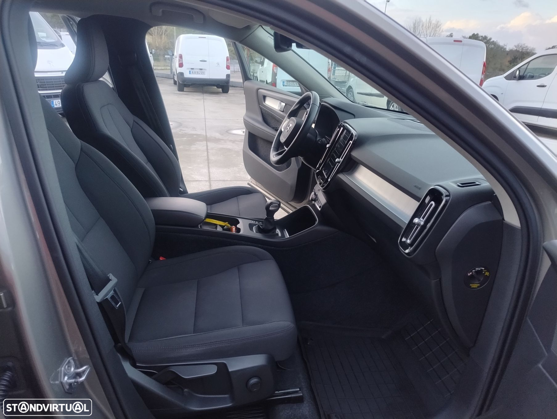 Volvo XC 40 2.0 D3 Momentum - 21