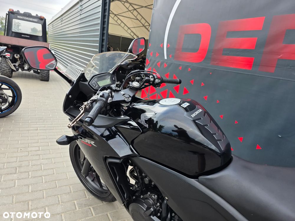 Honda CBR - 9