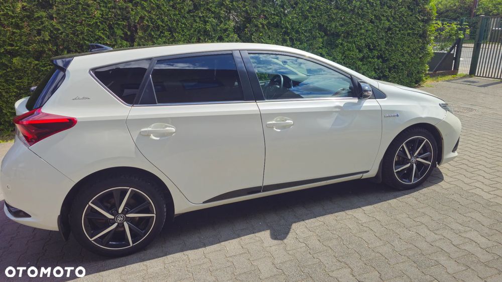Toyota Auris Hybrid 135 Selection - 6