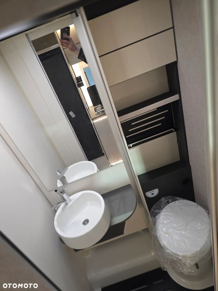 McLOUIS SLIM 339 UKŁAD ŁÓŻEK NIEMIECKICH GARAZ 6,69M 2.0 4 OSOBOWY - 27