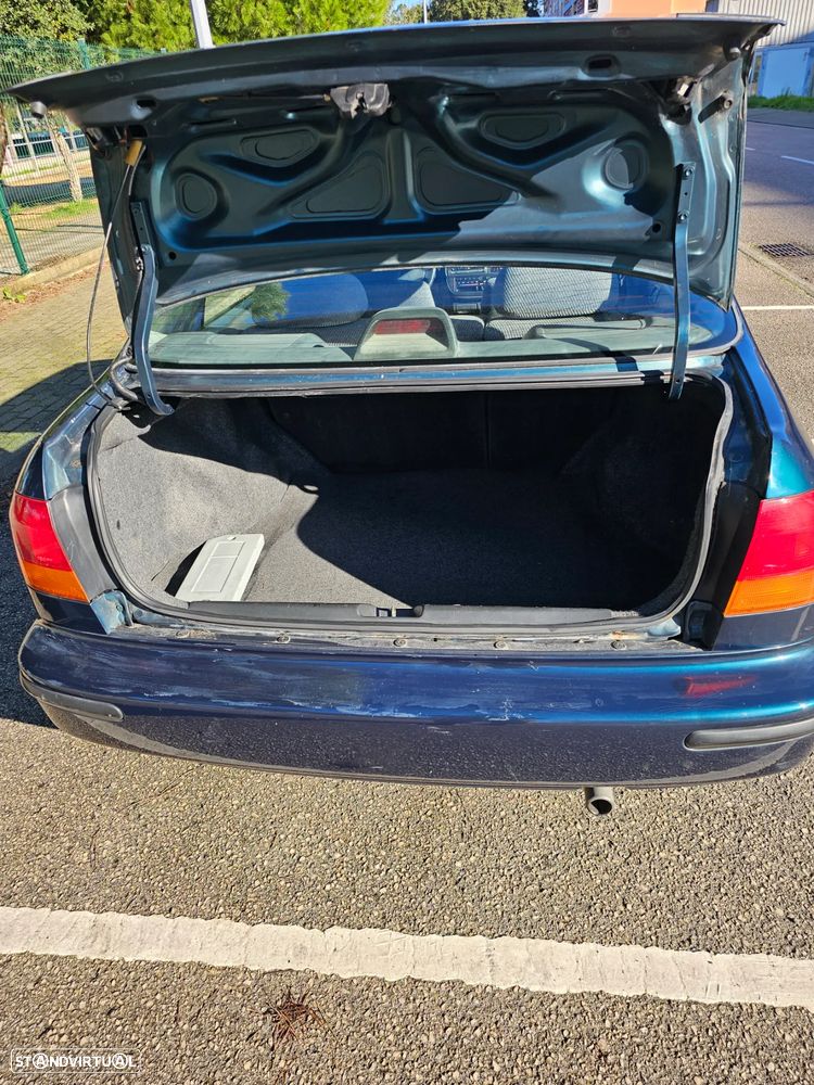 Honda Civic 1.5i LS - 5