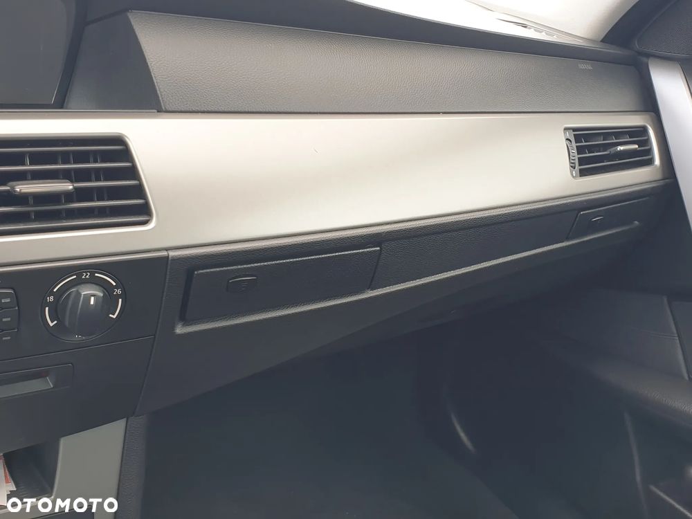 BMW Seria 5 520d - 7
