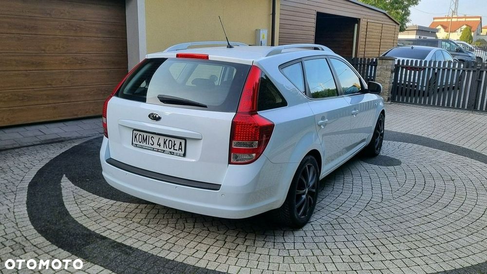 Kia Ceed - 6