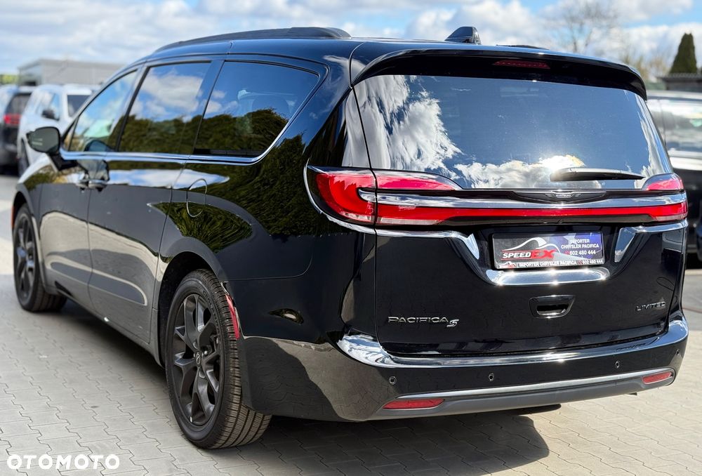 Chrysler Pacifica - 9