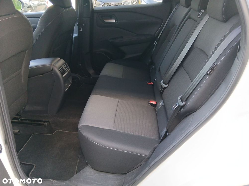 Nissan Qashqai 1.3 DIG-T mHEV N-Connecta - 30
