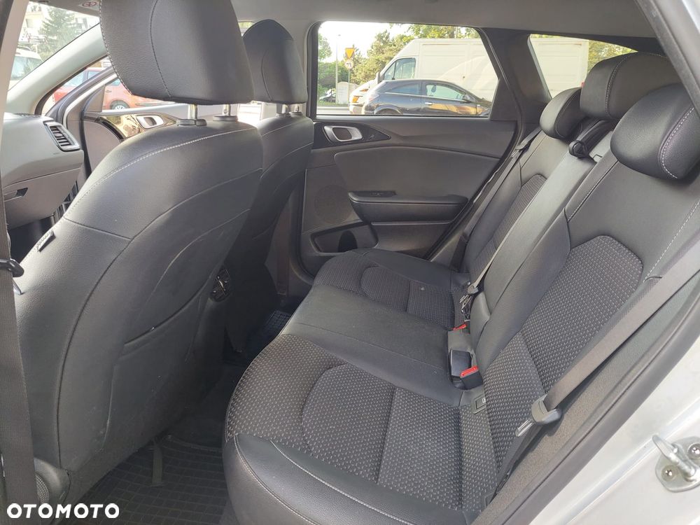 Kia Ceed - 22