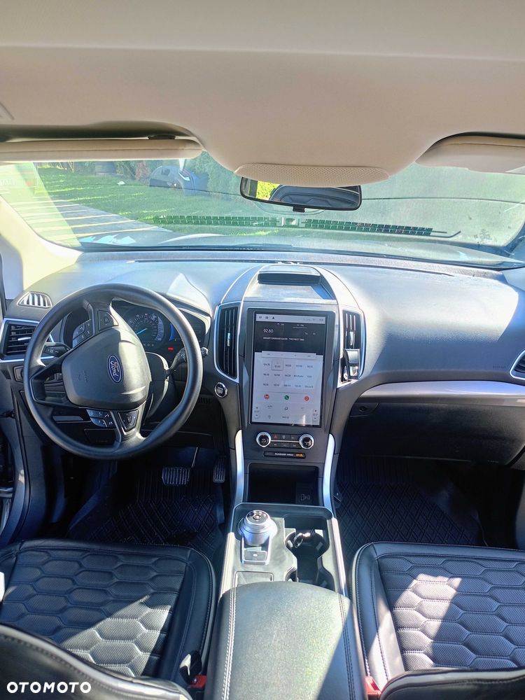Ford Edge - 8