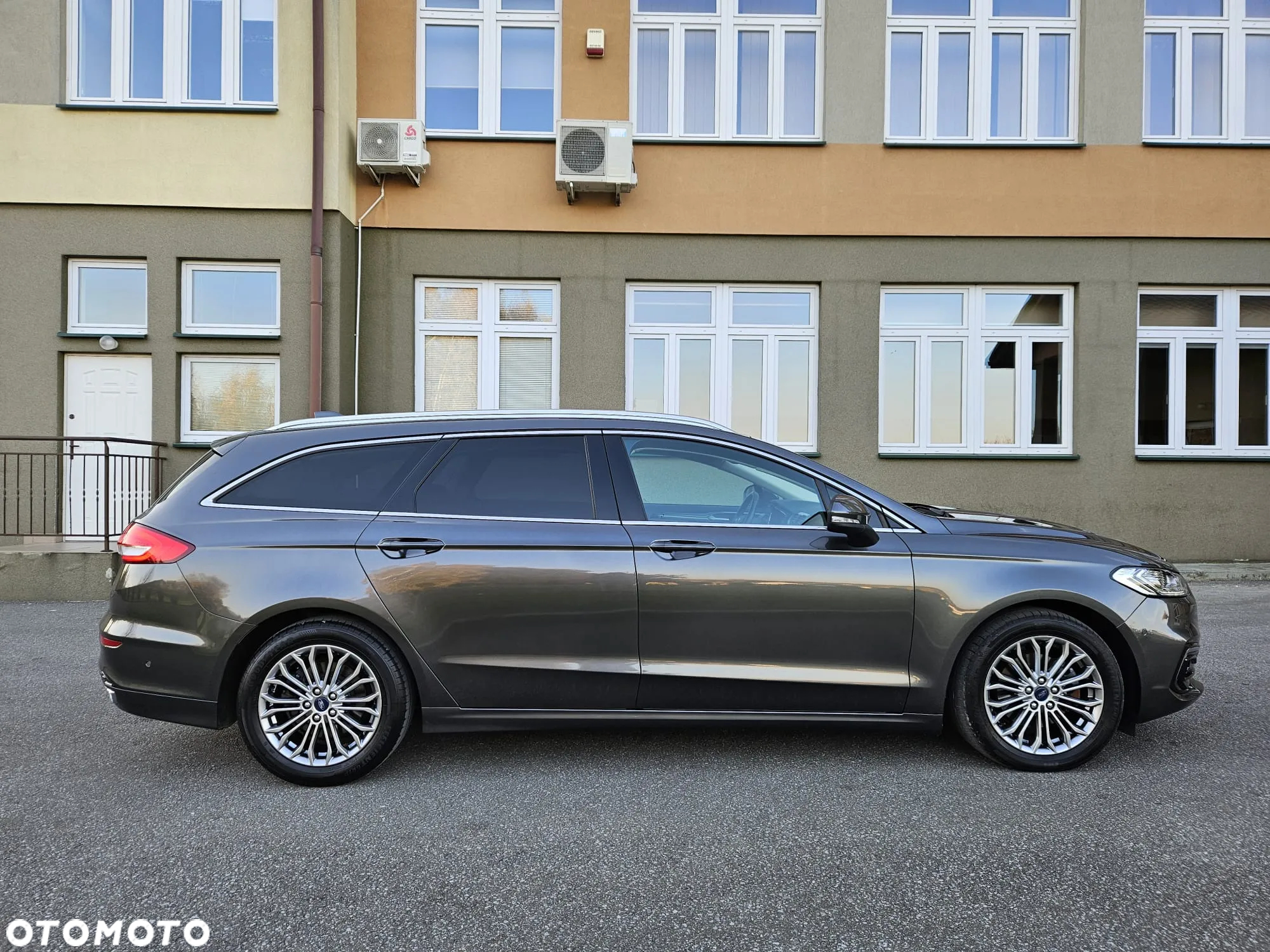 Ford Mondeo Turnier 2.0 EcoBlue Titanium - 5