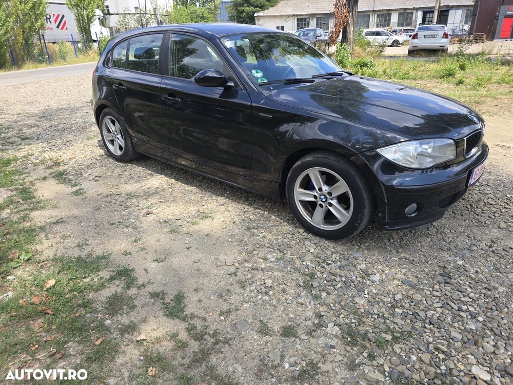 BMW Seria 1 120i - 4