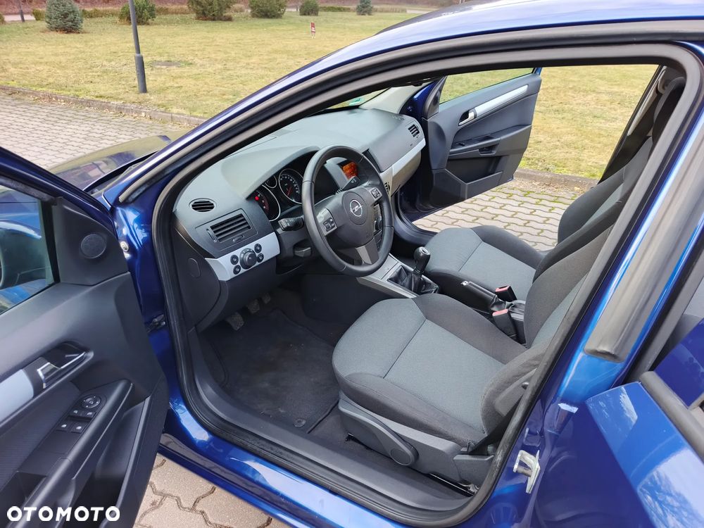 Opel Astra 1.6 Edition - 12