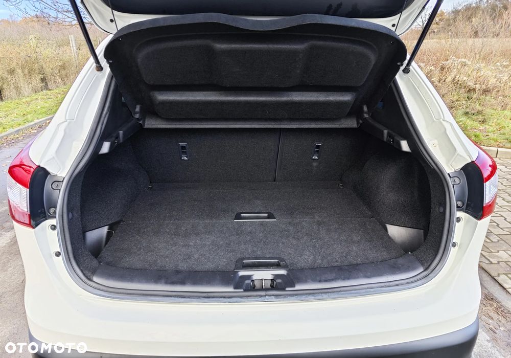 Nissan Qashqai 1.6 DIG-T N-Connecta - 41