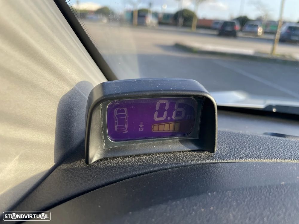 Ford Fiesta 1.25 Ghia - 23