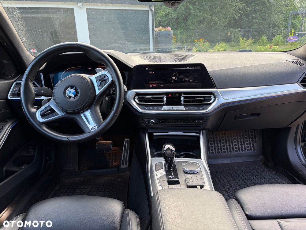 BMW Seria 3 320d xDrive M Sport Shadow - 13