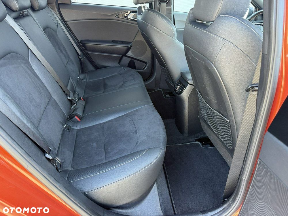 Kia Ceed 1.6 CRDi (48V Mild-Hybrid) DCT7 GT Line - 31