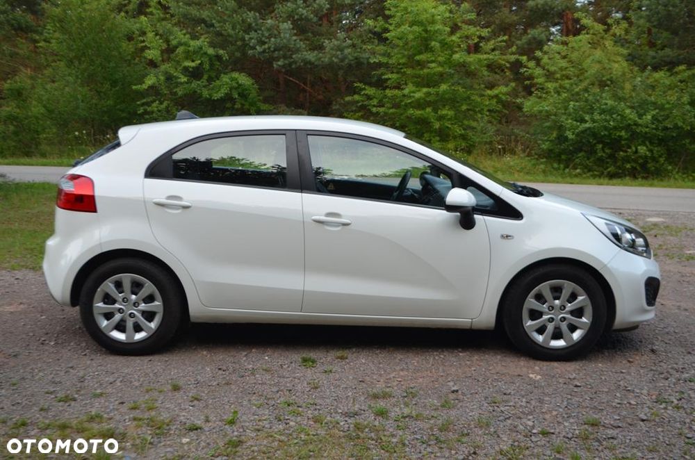 Kia Rio 1.2 L - 13
