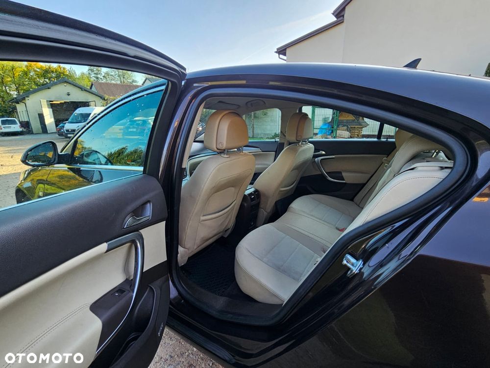 Opel Insignia - 15