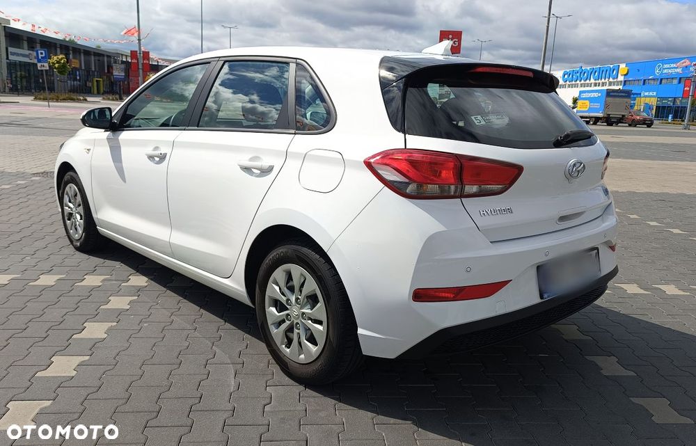 Hyundai i30 1.5 DPI Classic + - 4