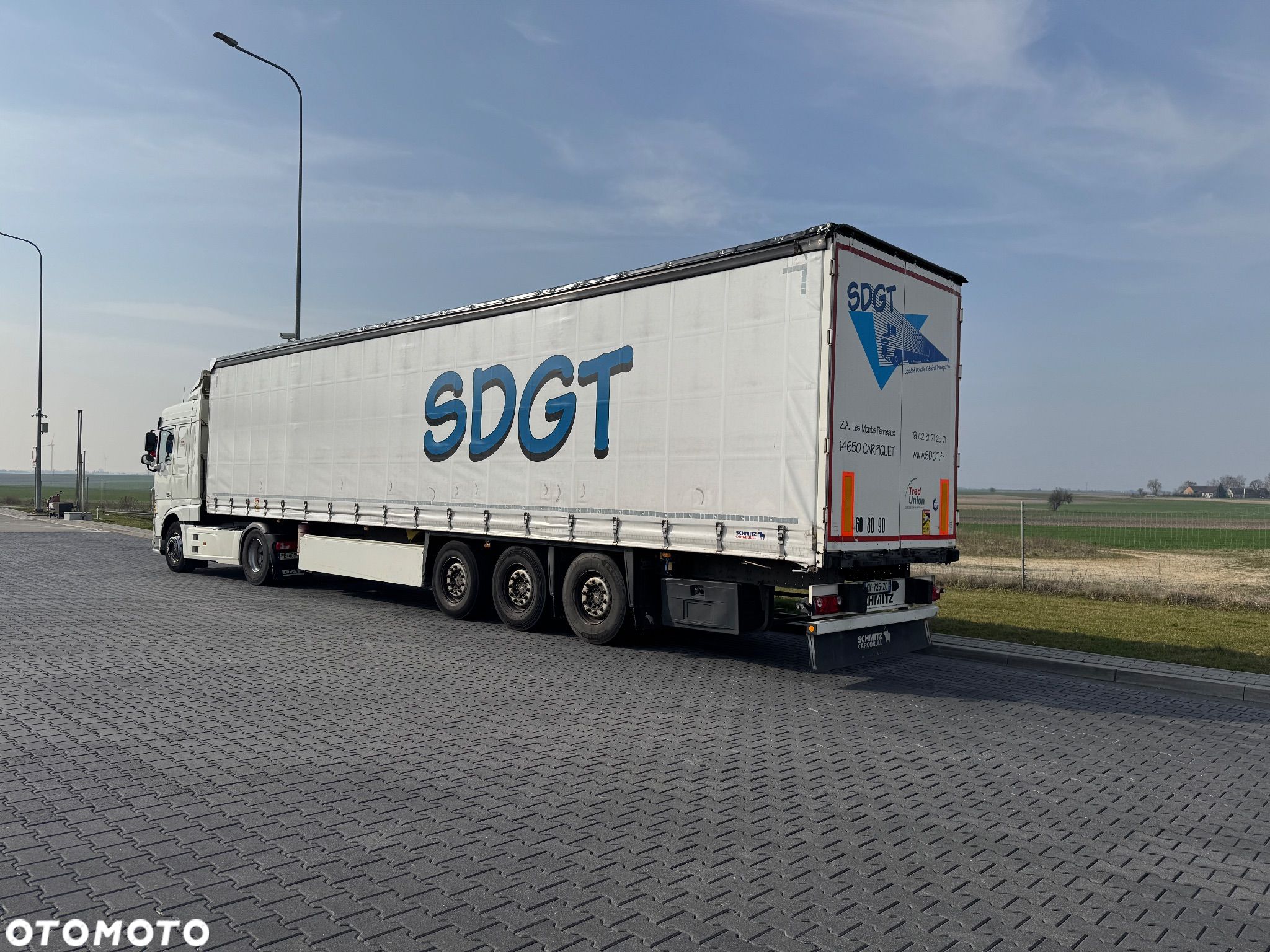 Schmitz Cargobull Standard  * SAF *  Oś podnoszona * Sprowadzona - 1