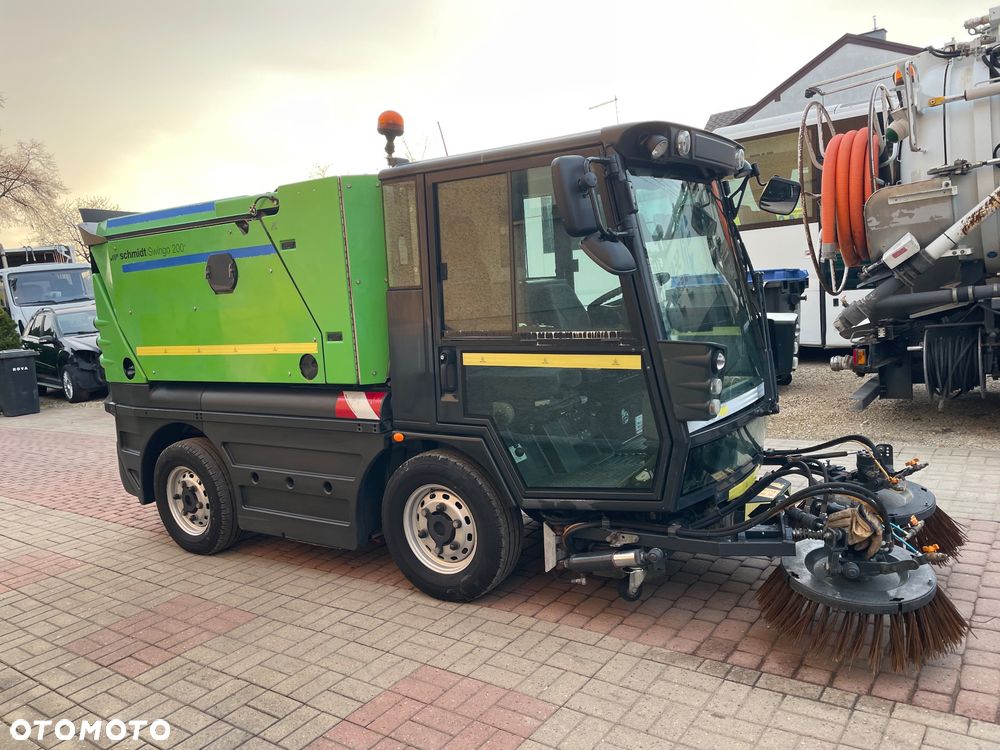 Schmidt Swingo Compact CS 256   200 + Zamiatarka drogowa  zamiatarka chodnikowa uliczna  Swingo 200 +    Super stan 2019 rok - 5