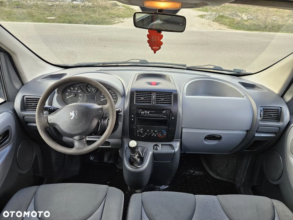 Peugeot Expert - 8
