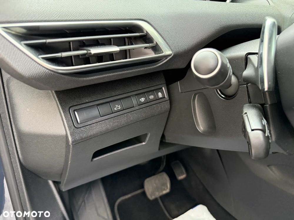 Peugeot 3008 1.6 PureTech GPF GT Line S&S EAT8 - 28