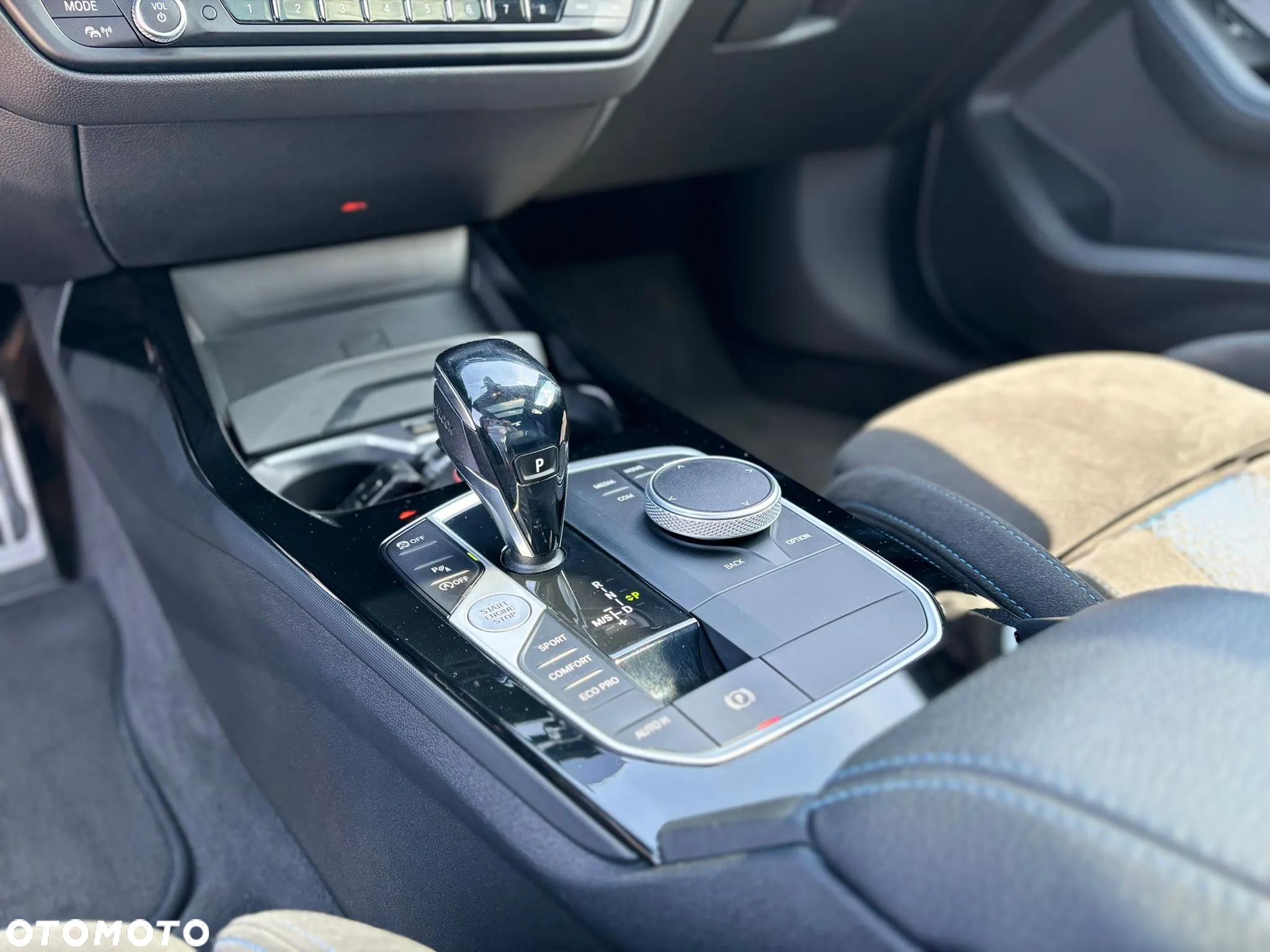 BMW Seria 2 M235i xDrive ColorVision Edition - 32