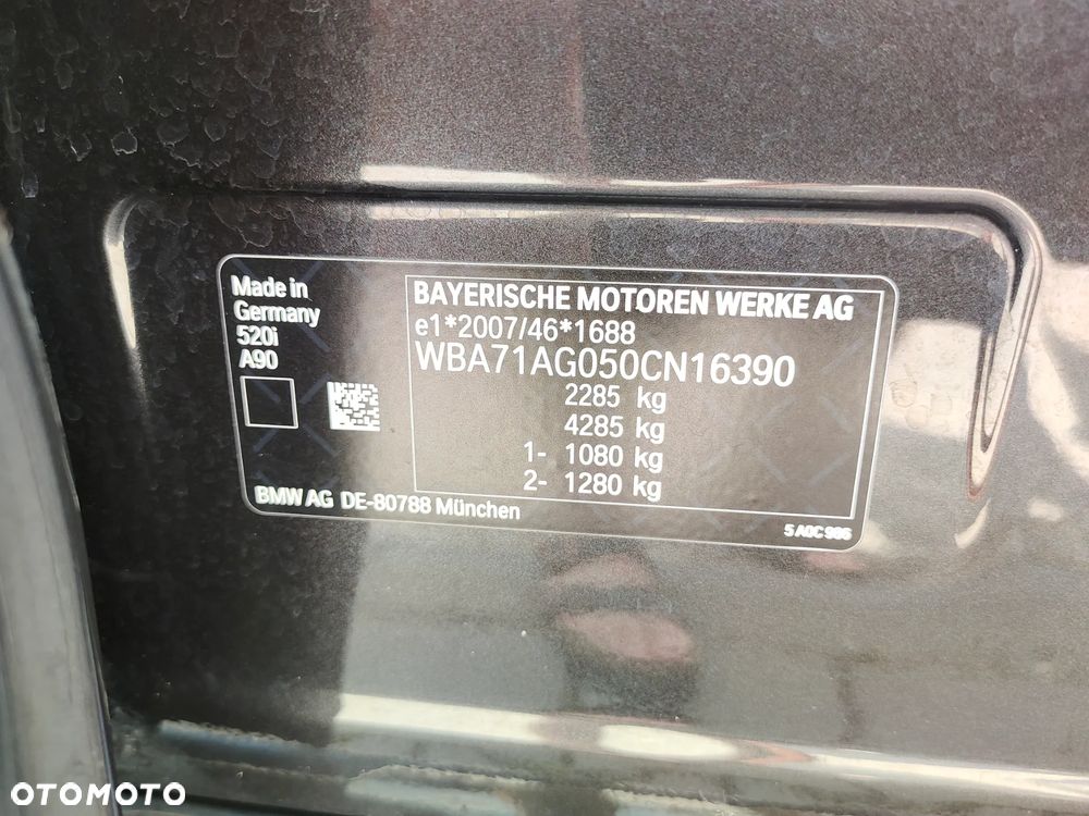 BMW Seria 5 520i mHEV M Sport sport - 24