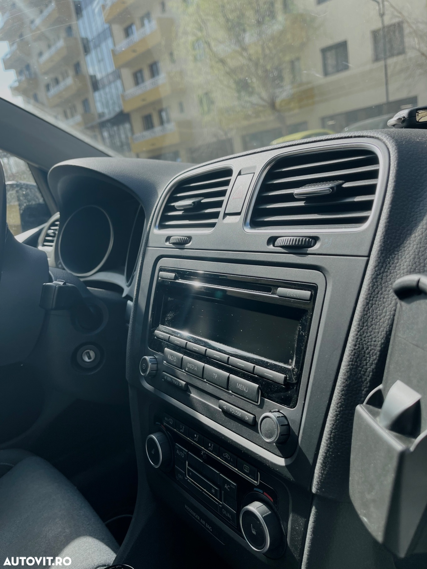 Volkswagen Golf - 17