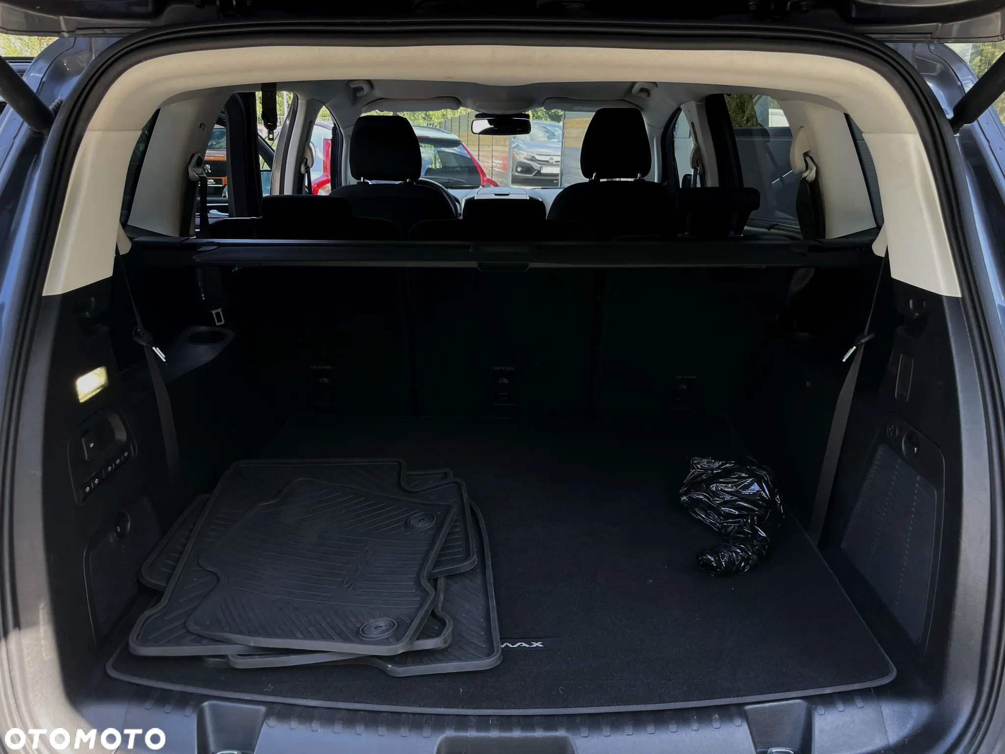Ford S-Max 2.0 EcoBoost Titanium - 36