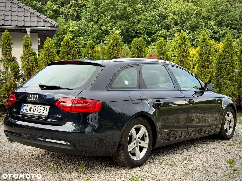 Audi A4 Avant 2.0 TDI DPF clean diesel multitronic S line Sportpaket - 27