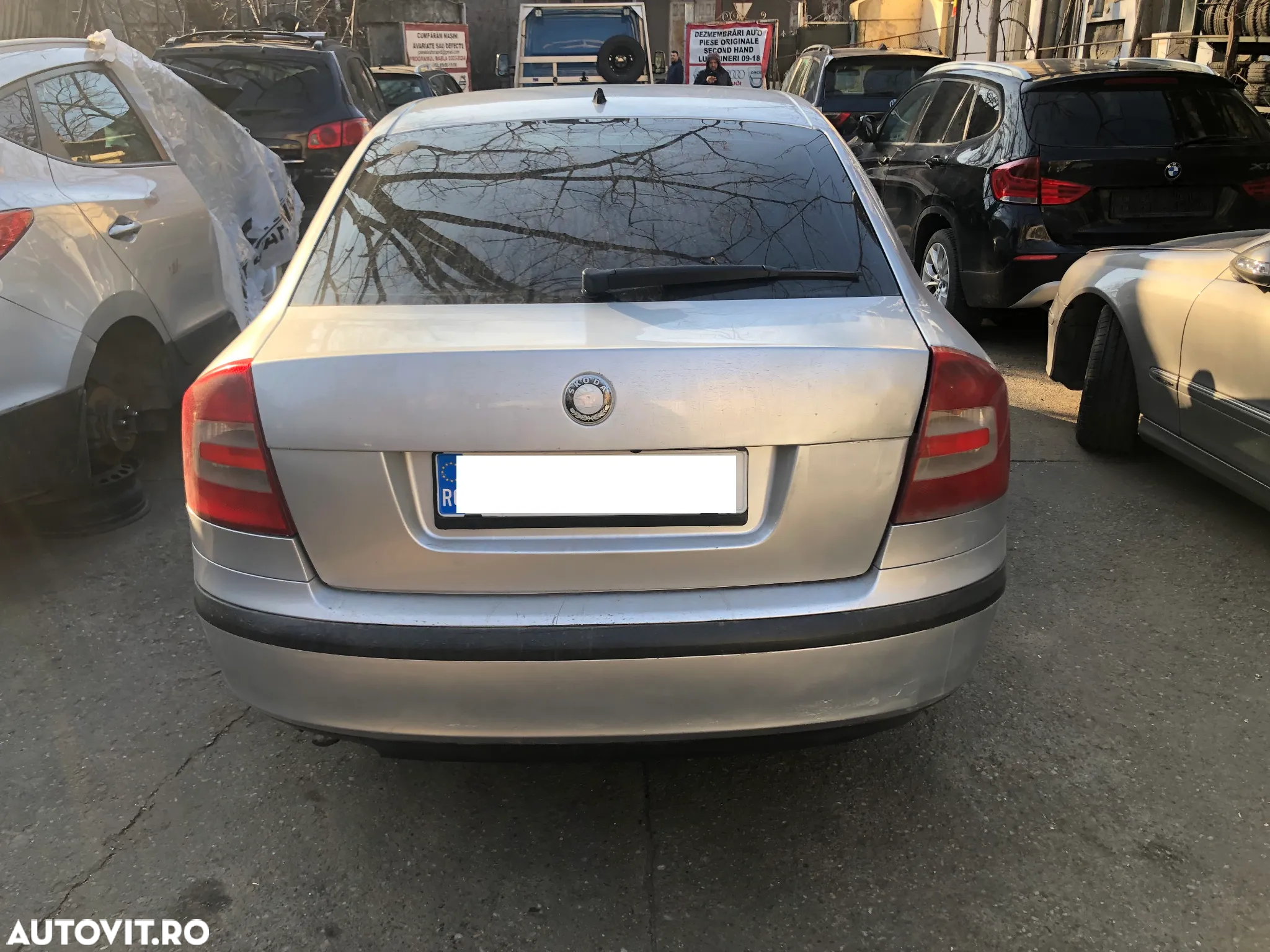 Dezmembrez Skoda Octavia 2 gri 1.6 benzina 2005 - 2