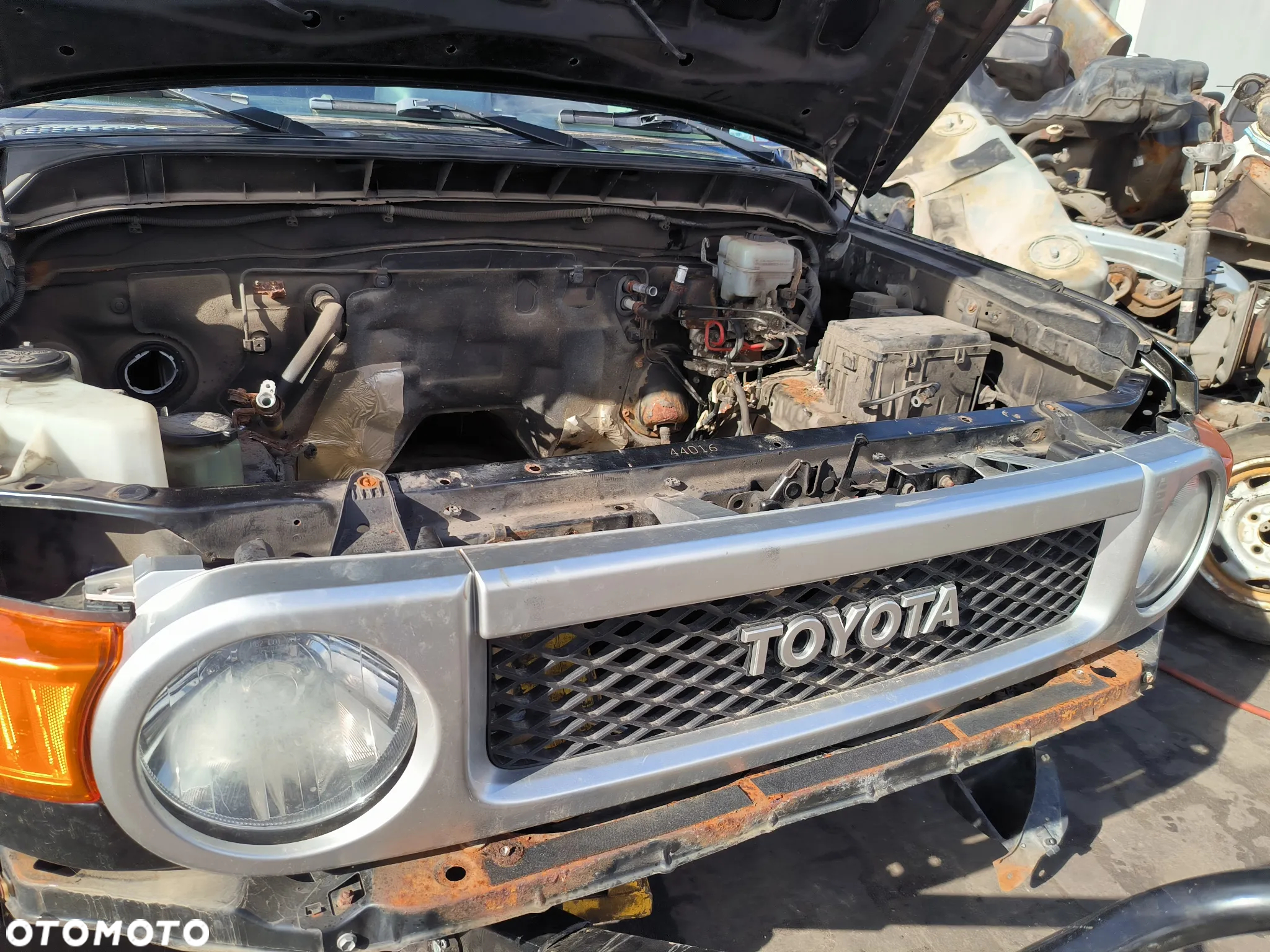 Toyota Fj Cruiser 4.0 V6 2007 auto na części 692106889 maska zderzak fotele silnik skrzynia reduktor felgi most dach drzwi cały przód silnik - 12