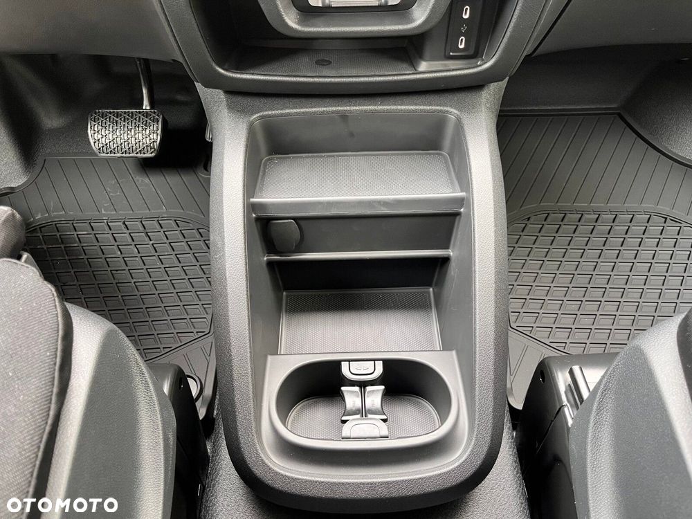 Mercedes-Benz Vito - 25