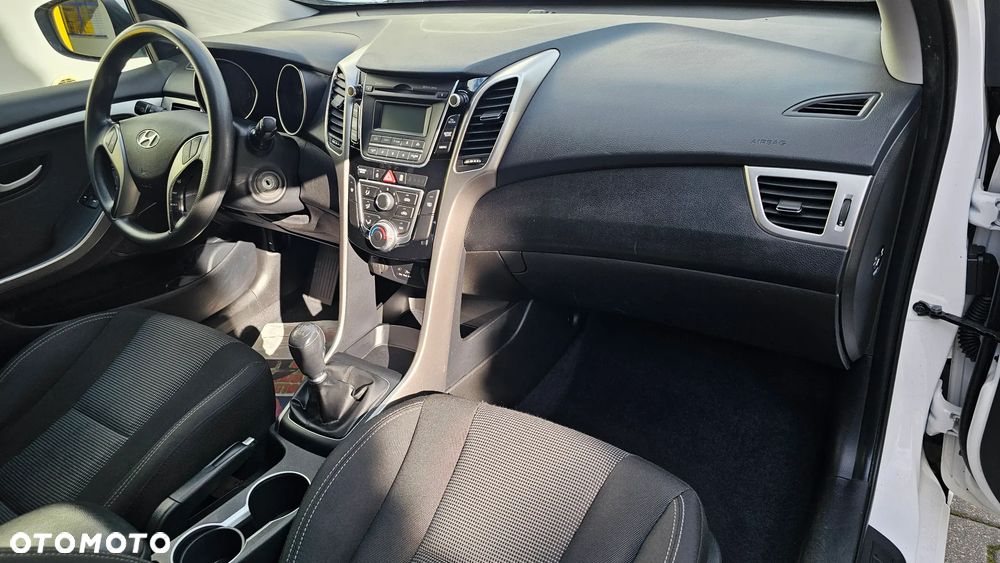 Hyundai i30 1.4 Premium - 19